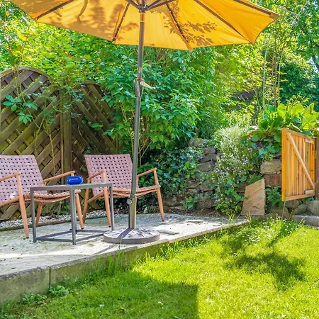 Apartment Mit Landblick